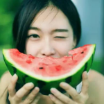 娱乐吃瓜酱精神好稳定的一家人,一家人的娱乐吃瓜酱生活