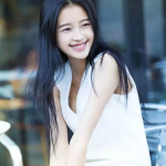 娱乐吃瓜李沁是谁啊,娱乐圈的清新小花，吃瓜群众心中的甜蜜女神