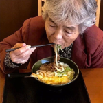 娱乐吃瓜酱老人头像高清,揭秘娱乐吃瓜酱老人头像背后的故事